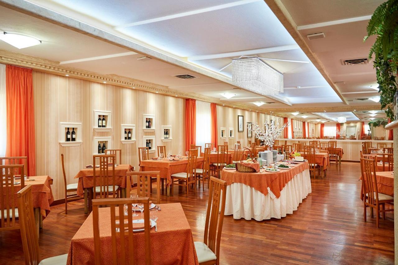 Hotel Plaza Tabiano Terme Exterior photo
